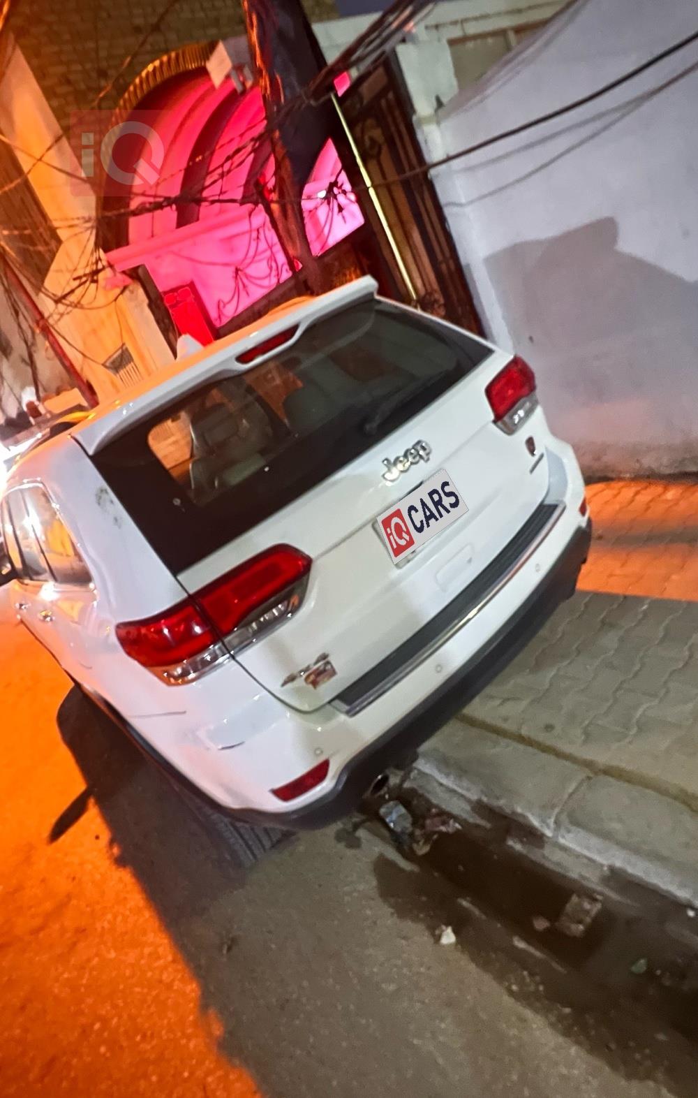 جيب جراند شيروكي